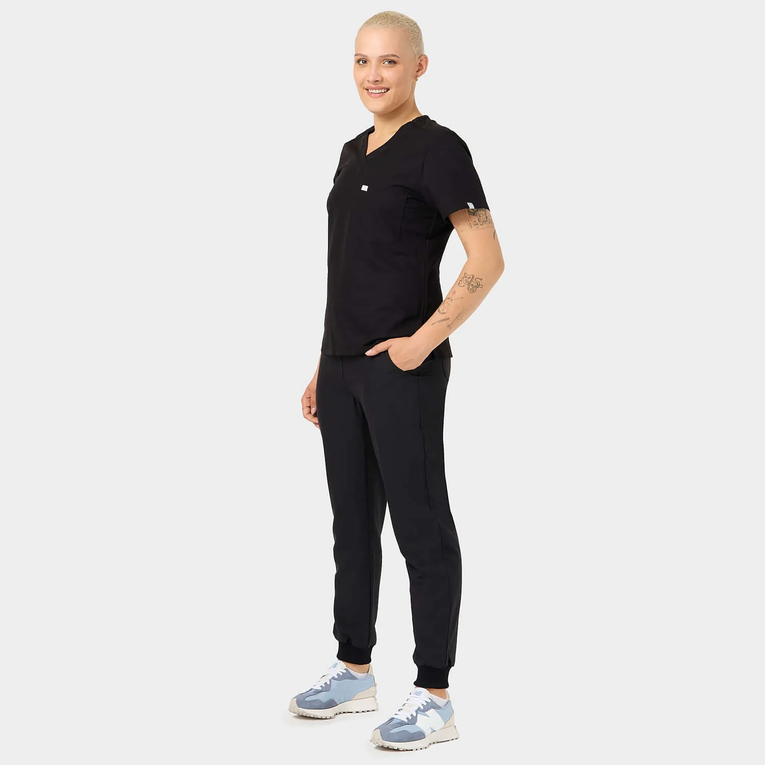 Bluza medyczna ARIA - BLACK - Image 5