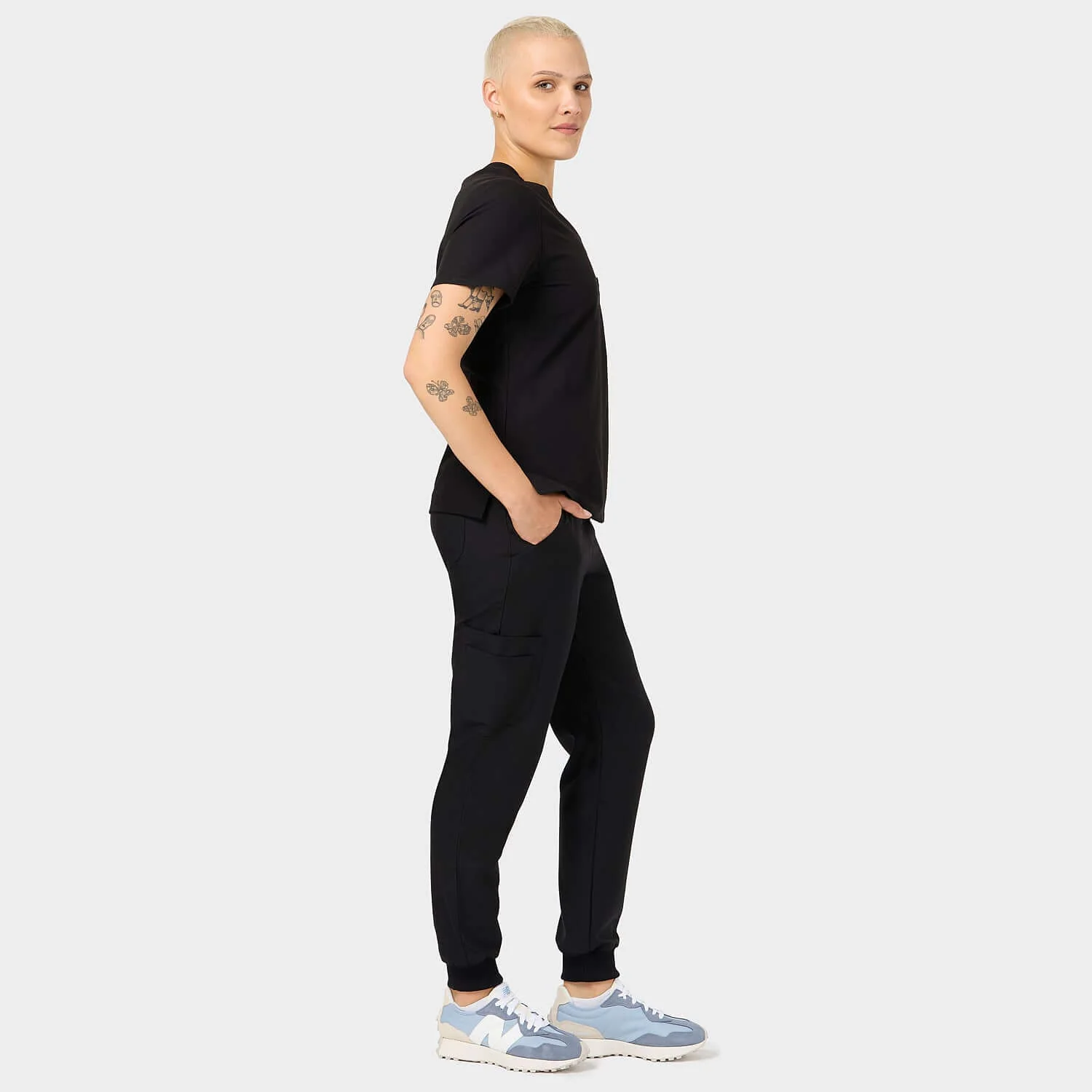 Bluza medyczna ARIA - BLACK - Image 7