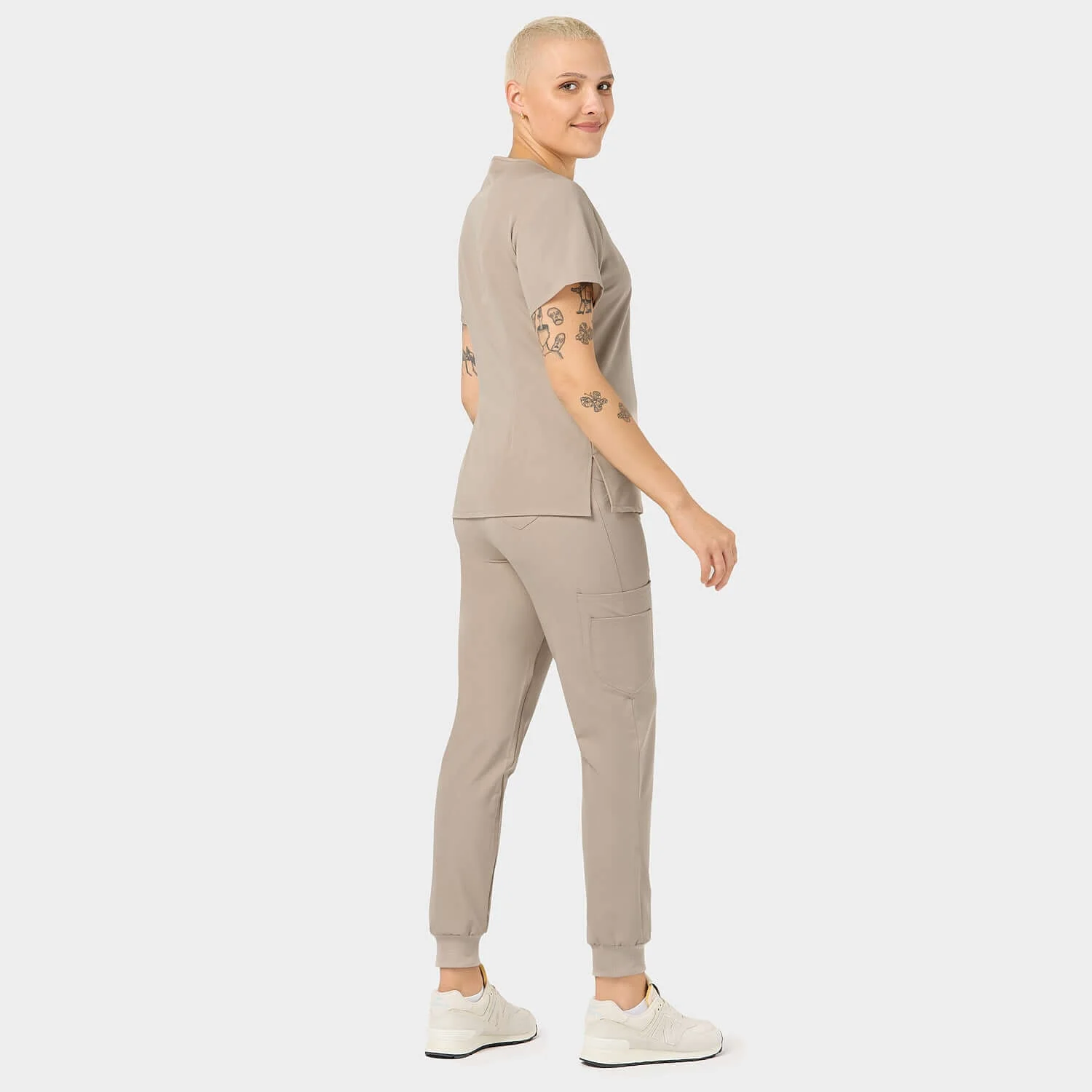Bluza medyczna ARIA - LATTE - Image 5