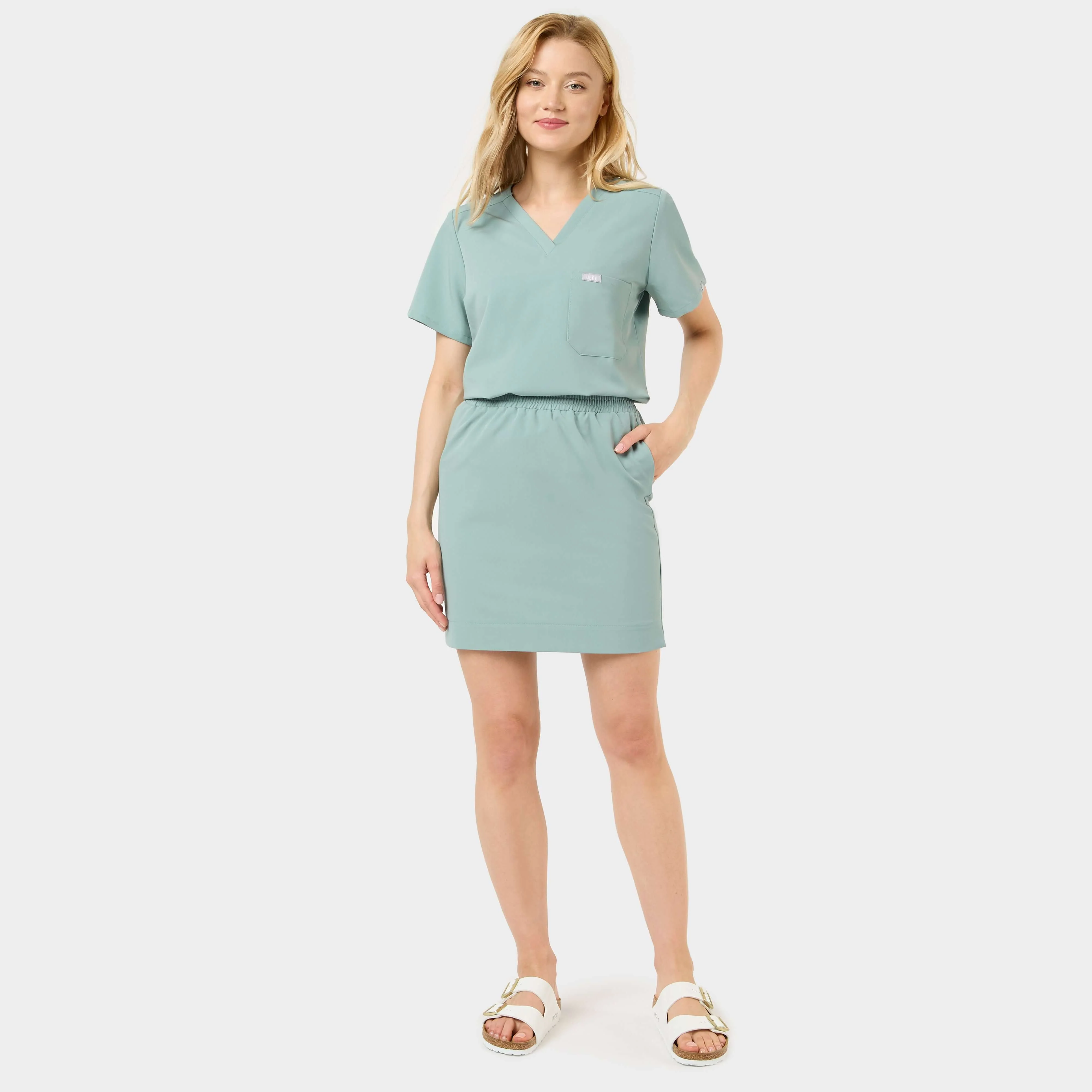 Bluza medyczna ARIA - SAGE GREEN - Image 3