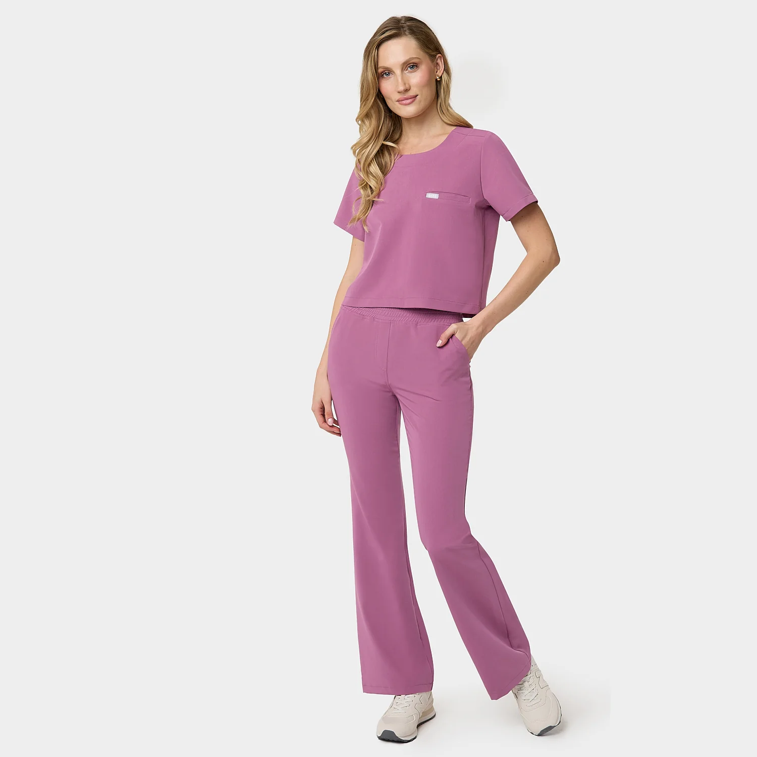 Bluza medyczna damska GAJA - BERRY CRUSH - Image 6