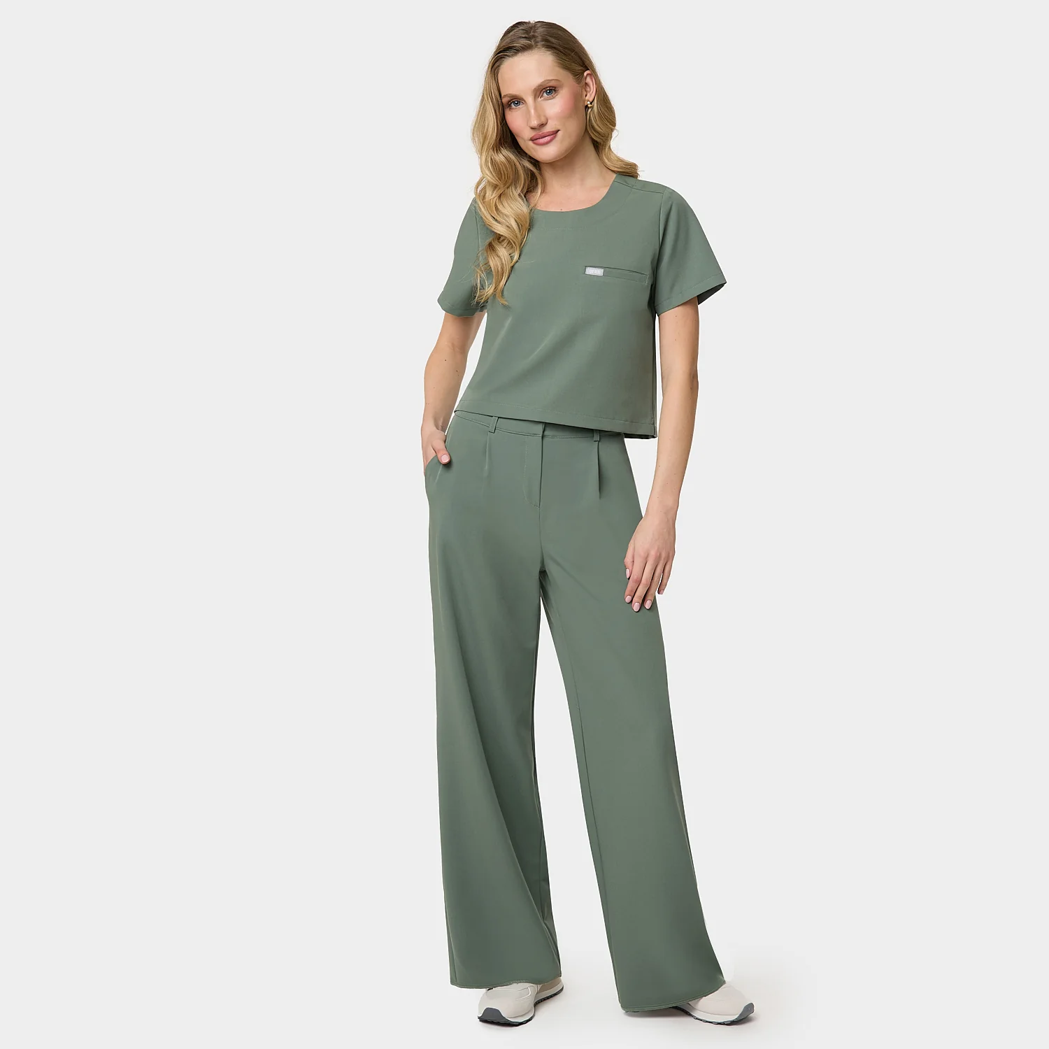Bluza medyczna damska GAJA - EUCALYPTUS GREEN - Image 4