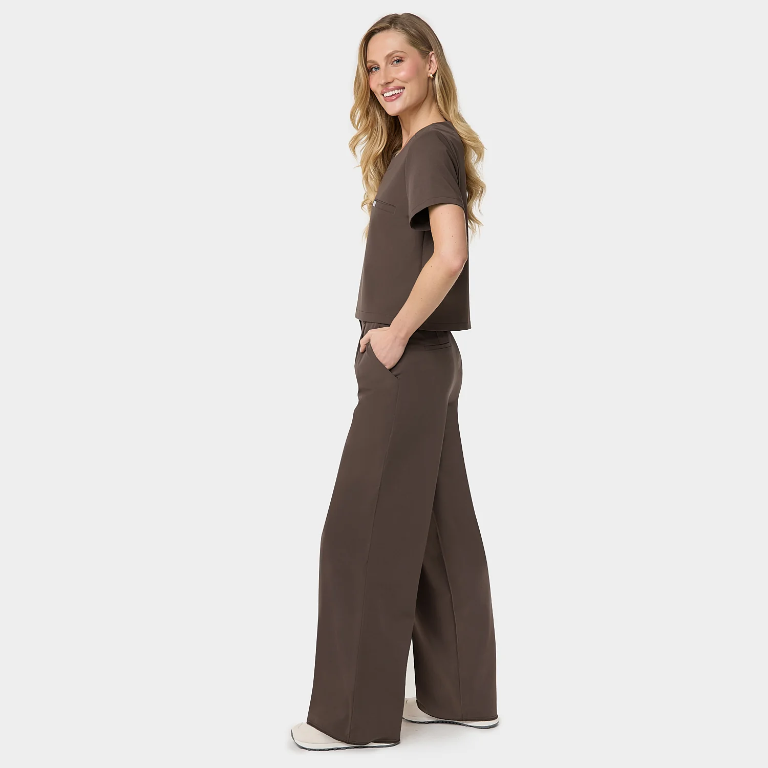 Bluza medyczna damska GAJA - MILK CHOCOLATE - Image 3