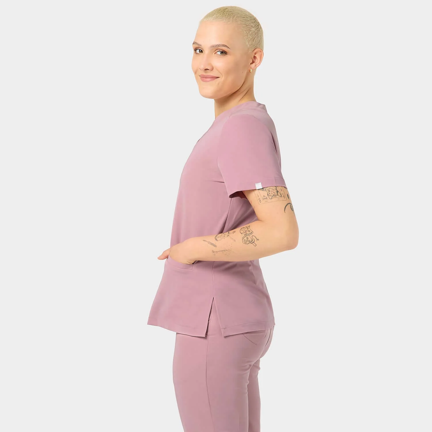 Bluza medyczna EMILY scrubs - BLOSSOM PINK - Image 8