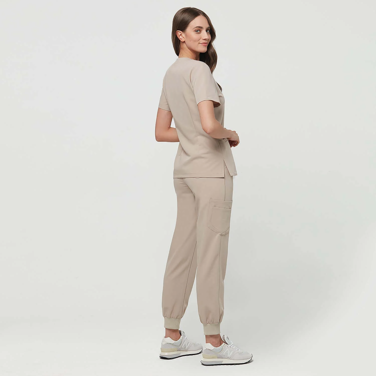 Bluza medyczna EMILY scrubs - LATTE - Image 7