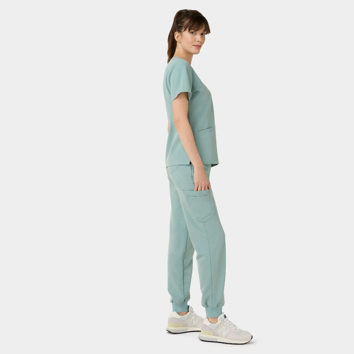 Bluza medyczna EMILY scrubs - SAGE GREEN - Image 9