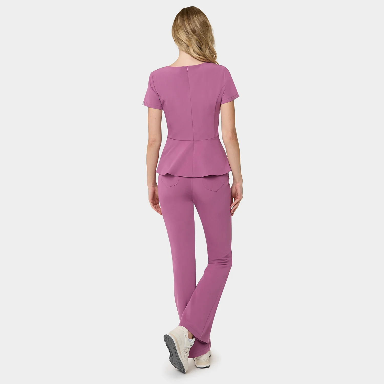 Bluza medyczna z baskinką KIM - BERRY CRUSH - Image 5