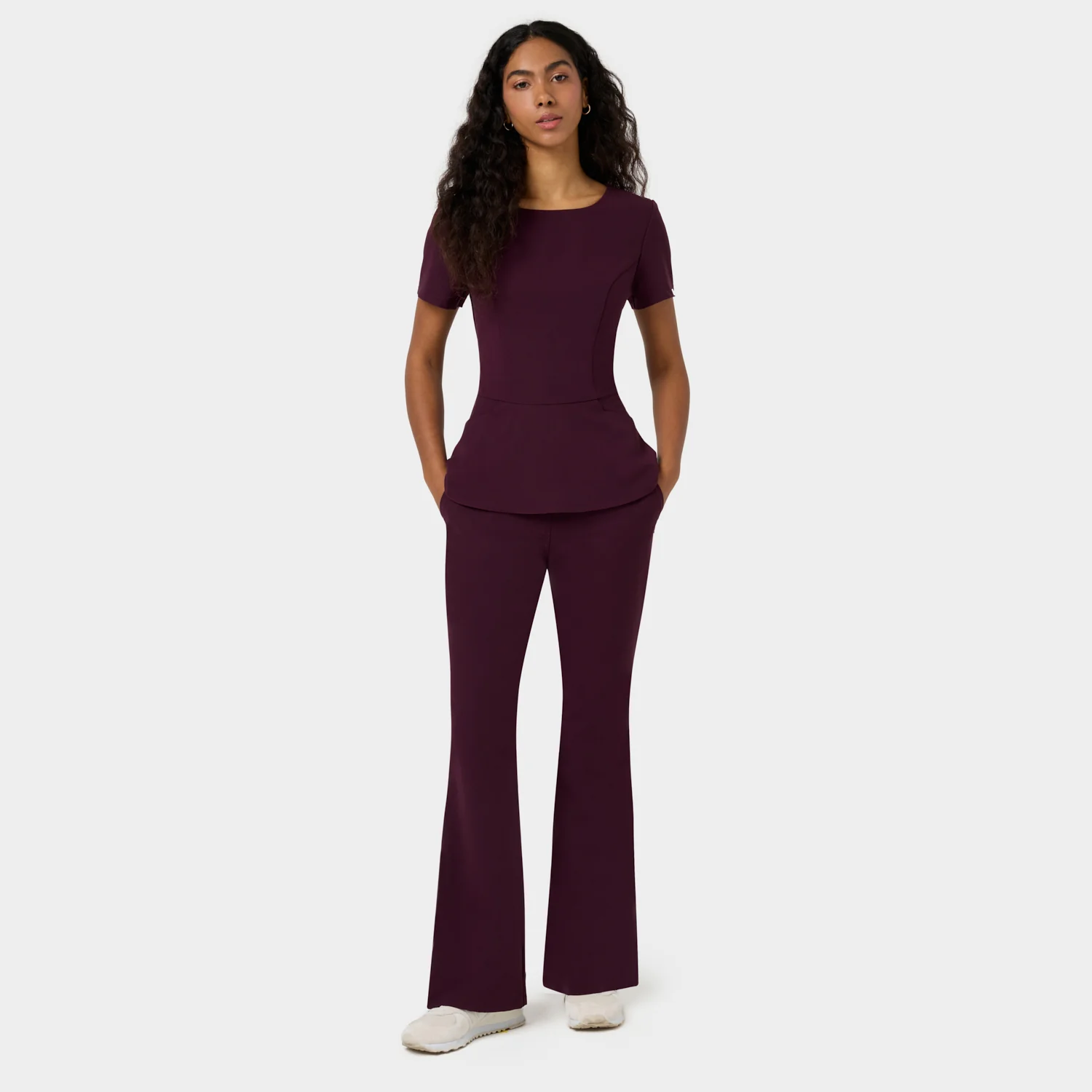 Bluza medyczna z baskinką KIM - BURGUNDY - Image 3
