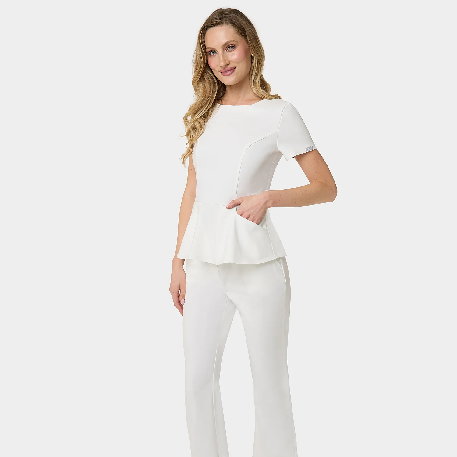 Bluza medyczna z baskinką KIM - CREAM - Image 2