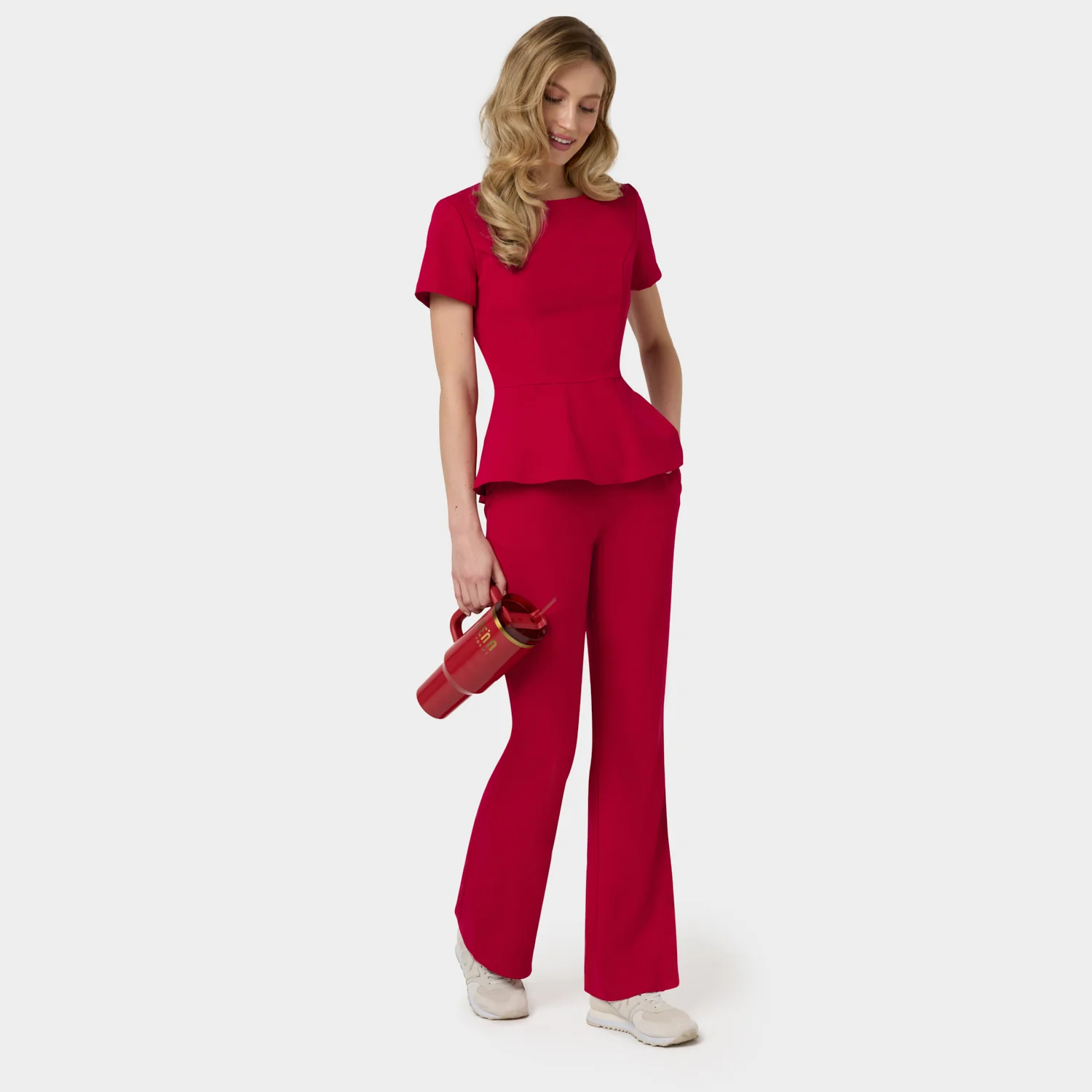 Bluza medyczna z baskinką KIM - RED CHERRY - Image 7