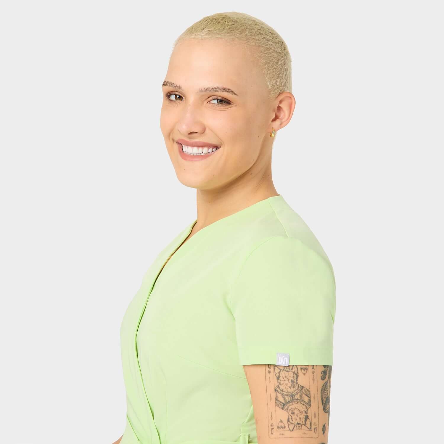Fartuszek medyczny SOPHIA - MATCHA - Image 4