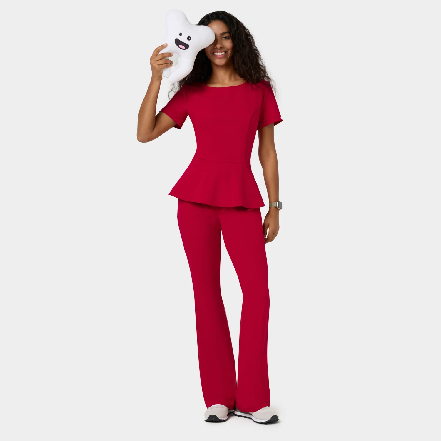 Bluza medyczna z baskinką KIM - RED CHERRY - Image 2