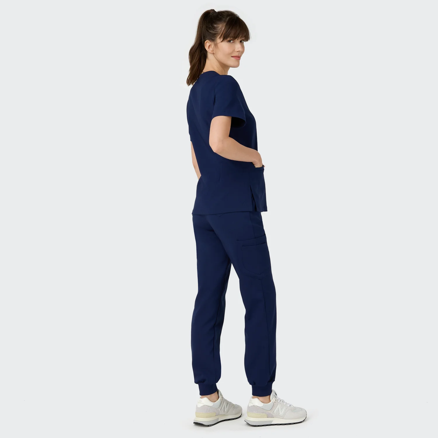 Spodnie medyczne joggery NAVY - OUTLET - Image 4