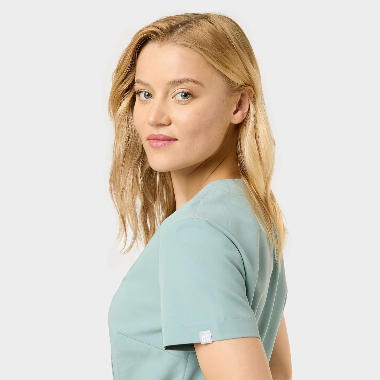 Sukienka medyczna KATE - SAGE GREEN - Image 4